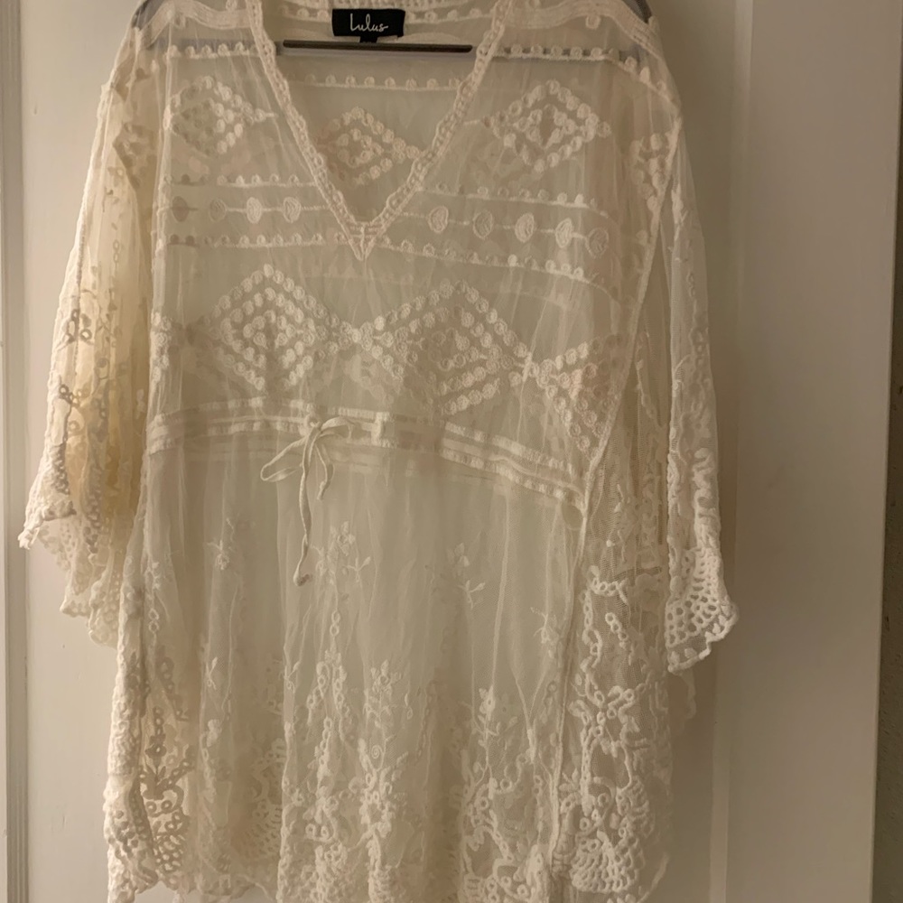 Super cute Lulus white lace coverup